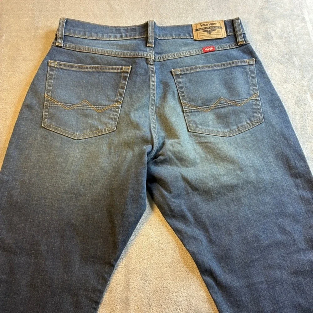 Wrangler Five Star Premium Athletic Fit Jeans Mens 32x32 Medium Wash Straight